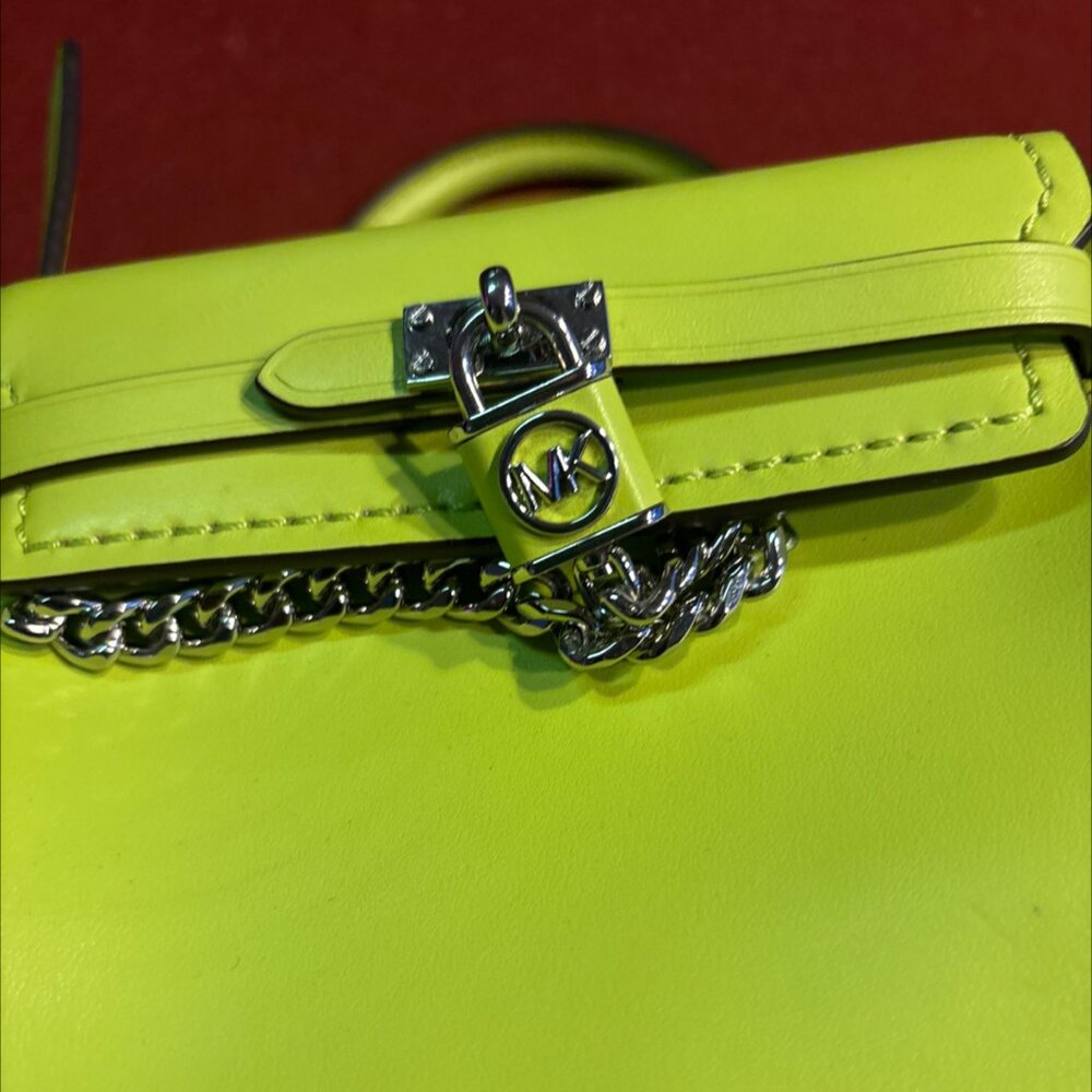 NWOT Michael Kors Mercer Neon Green Satchel - Picture 2 of 8